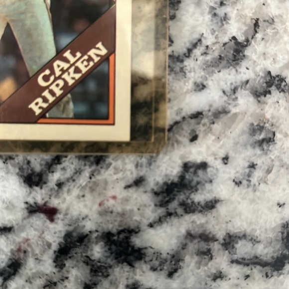 1988 Rare Topps Cal Ripken baseball card in excellent condition. - Picture 5 of 6